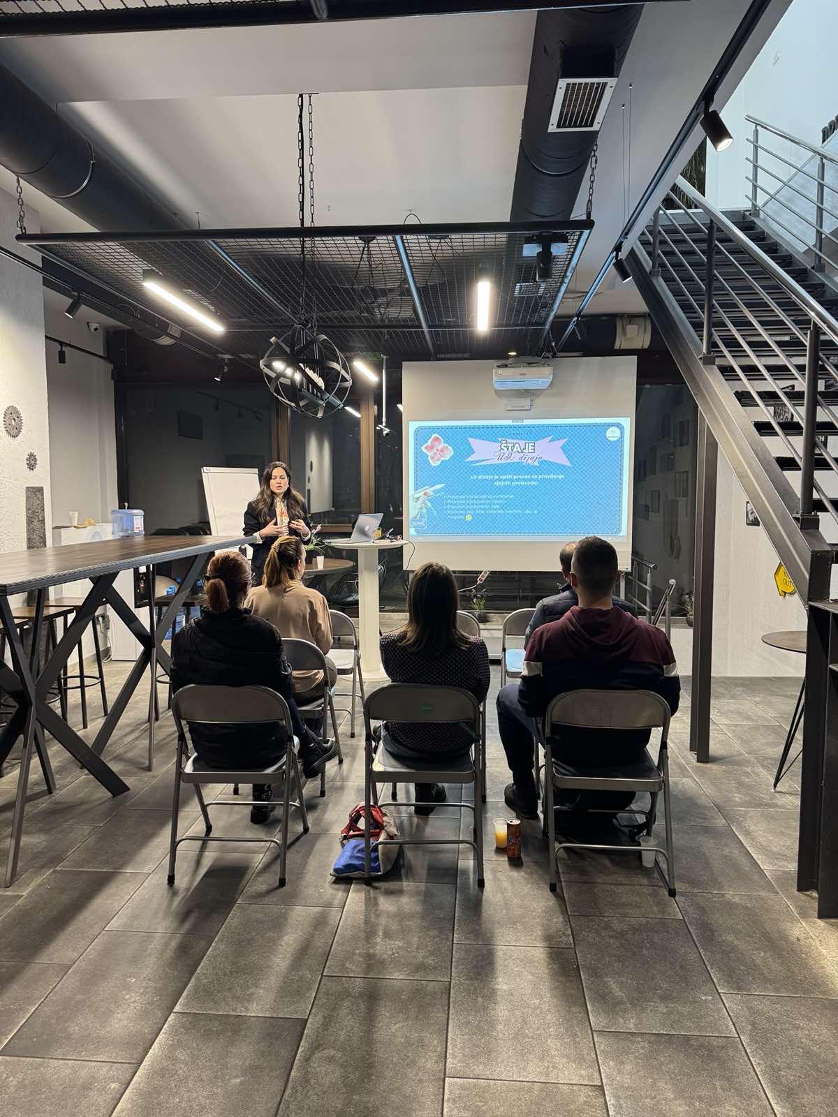 IMG-5fbe7ef8f7f42b08e8191e21a77e17a1-V